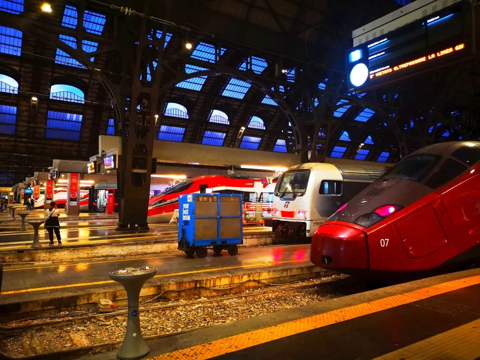 Stazione di Milano Centrale – największy dworzec kolejowy Mediolanu